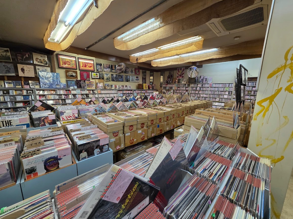 モア・ミュージック