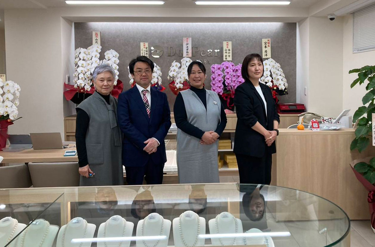 土居真珠　松山店