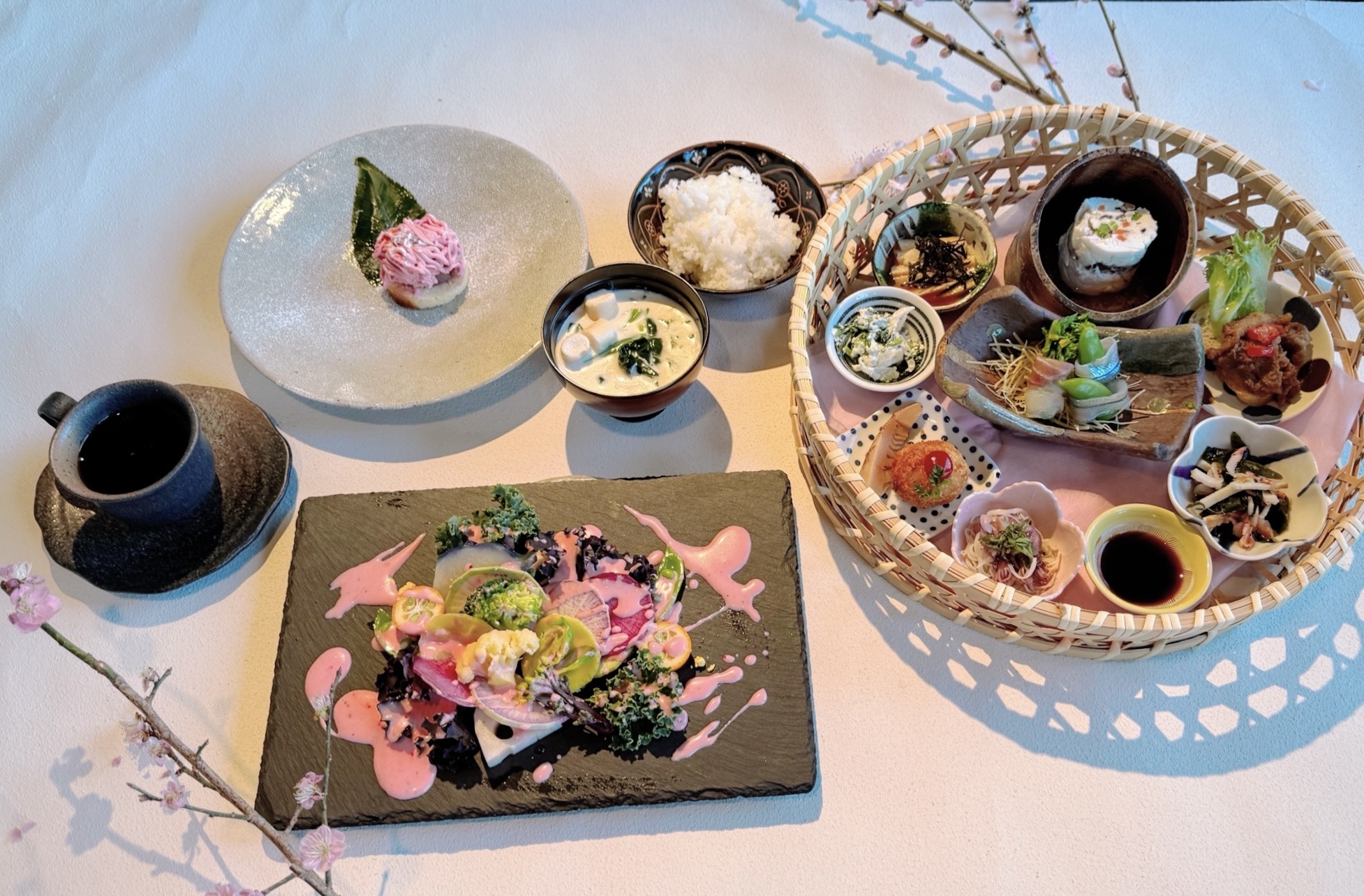 春夏秋冬 創食 飯台