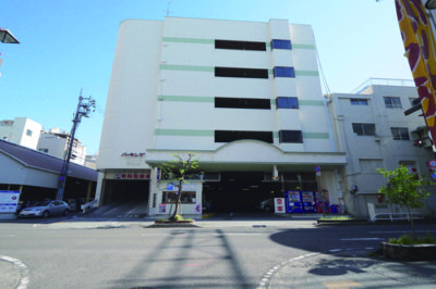 湊町中央モータープール