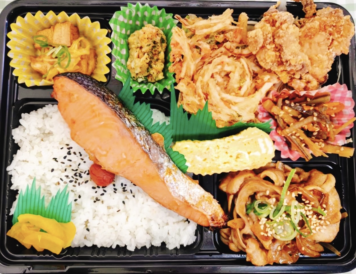 お弁当とおかずの店　とら八